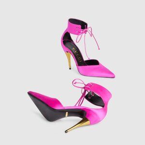 New Gucci Lace-Up Pumps in Fuchsia Satin